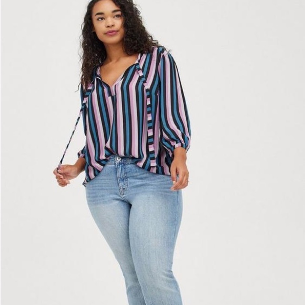 Torrid Georgette Bow Tie Blouse Size 1 / 1X equivalent